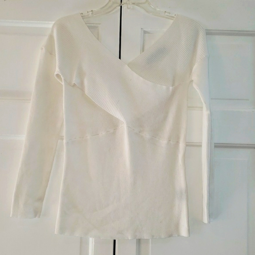525 America sweater
